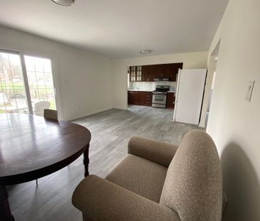 For Lease - 8 Kerwood (Main) Place, Brampton, Ontario - Photo 3