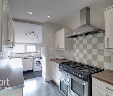 2 bedroom terraced house to rent - Photo 3