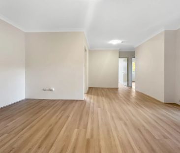 Beautiful Bright 2 Bedroom Apartment - Photo 2