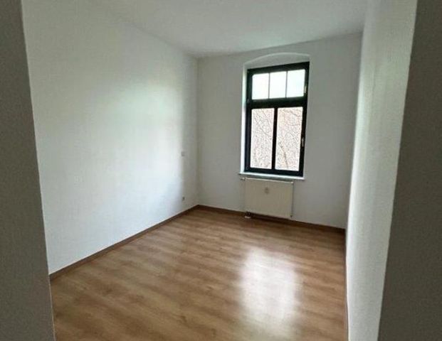 schöne 2 Raum Wohnung mit Tageslichtbad und Balkon - Foto 1