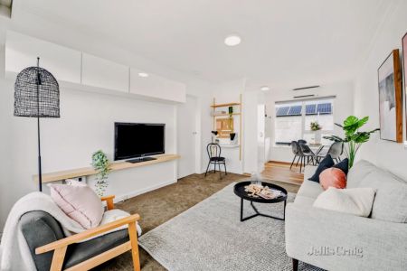 1 Bed, 1 Bath - Photo 3