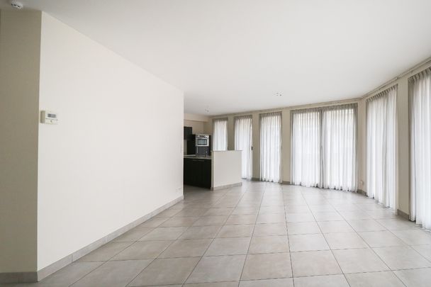 Gelijkvloers appartement op een boogscheut van het centrum! - Photo 1