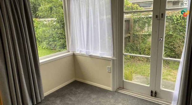 Homely on Horseshoe! - Photo 1