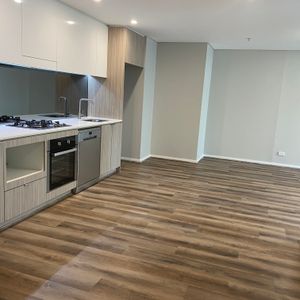 2nd floor modern 2 bedroom unit - Photo 2