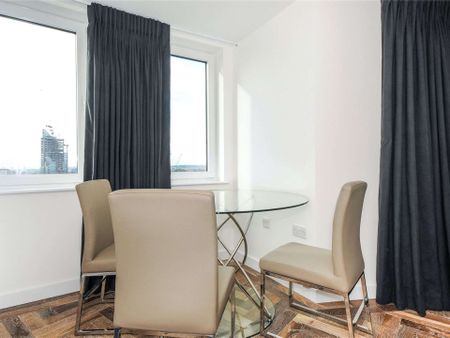 Savills are pleased to present an exceptional 1 bedroom apartment on the 18th floor of Eagle Point. - Photo 2