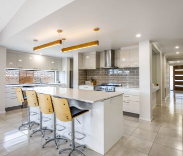 Exceptional Family Comfort in the Rosenthal Estate - Photo 5