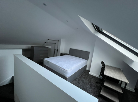 1 bedroom in a house share to rent - Photo 3