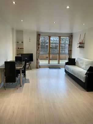 2 Bed Flat, Admiral Court, LS10 - Photo 1