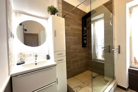 Maison de ville meublée quartier arènes 2 chambres et terrasse - Photo 5