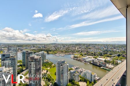 Condo in Downtown Vancouver, BC - Photo 2