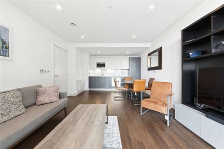 This beautifully appointed one bedroom apartment, extending to 552sq ft, is set within the iconic Maine Tower in the prestigious Harbour Central development. - Photo 2