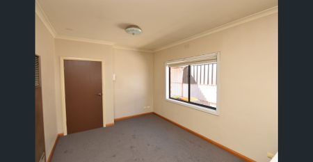 Easy Living - Photo 5