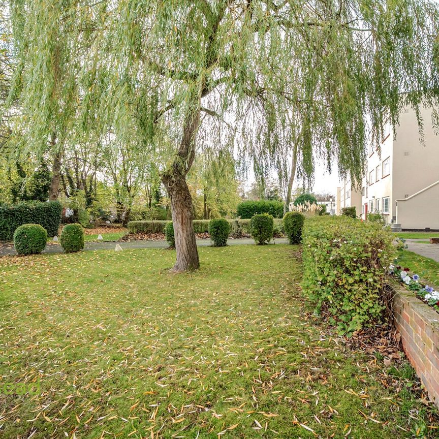 Brighton Road, Purley, CR8 - Photo 1