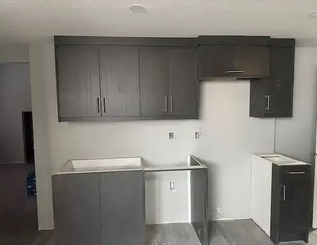 2 Bedroom + Den & 1 Bath -Legal Suite with Hi Speed Internet Included | Calgary - Photo 1