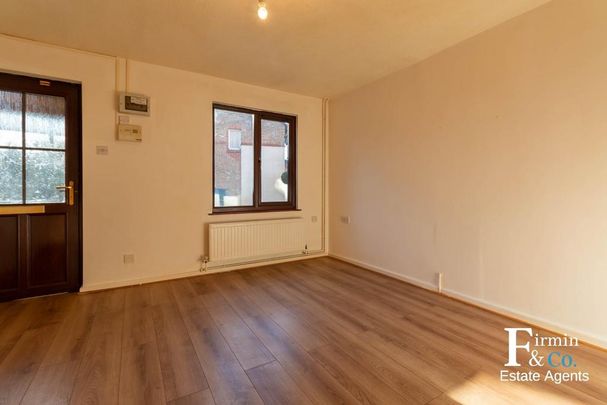 2 bedroom terraced house to rent - Photo 1