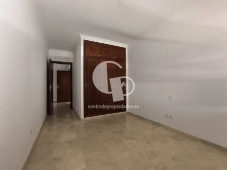 Piso en alquiler en Avenida del Tres de Mayo - Photo 4