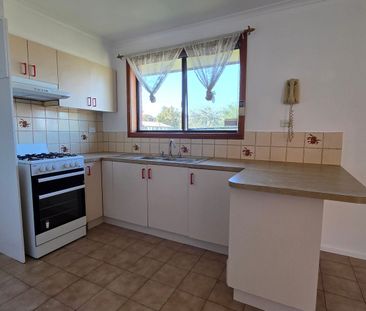 Great Location - Photo 6