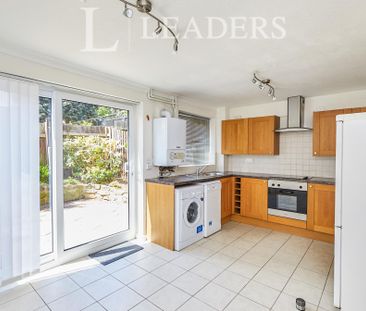 3 bedroom house to rent The Square, Mickleover, DE3 - Photo 6