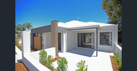 BRAND NEW IDEALLY LOCATED STUNNING VILLA - Photo 3