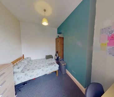 4 bedroom terraced house to rent - Photo 5