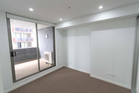 710/12 East Street Granville - Photo 2