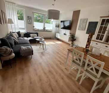 Gemütliche, helle 2-Zimmer-Wohnung in zentraler Lage mit vielen Ein... - Photo 2