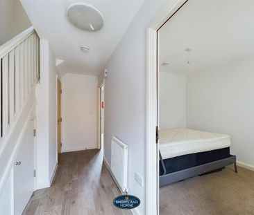 5 bedroom townhouse to rent - Photo 2