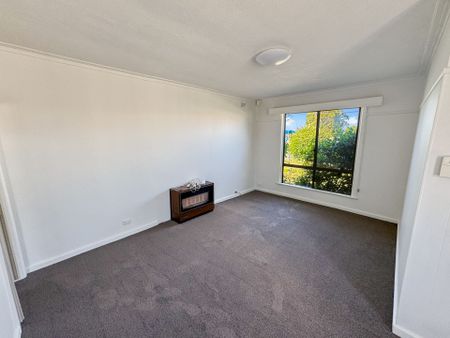 14 Hazel Road, Wendouree - Photo 3