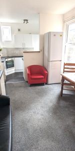 Double En-suite- Great Location - Photo 4