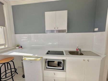 Modern Living in the Iconic 'Astoria' Building - Photo 4