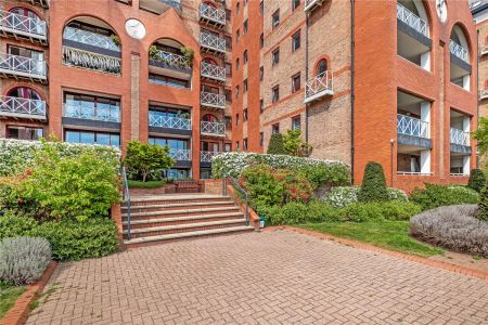 2 bedroom flat in Fulham - Photo 5