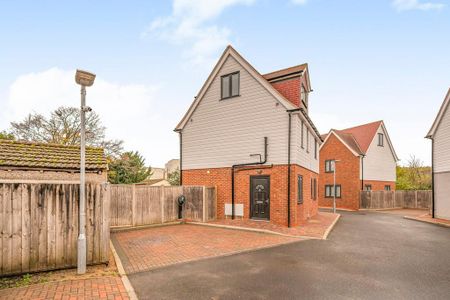 3 bedroom detached house to rent - Photo 5