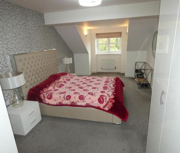 4 bedroom detached house to rent - Photo 4