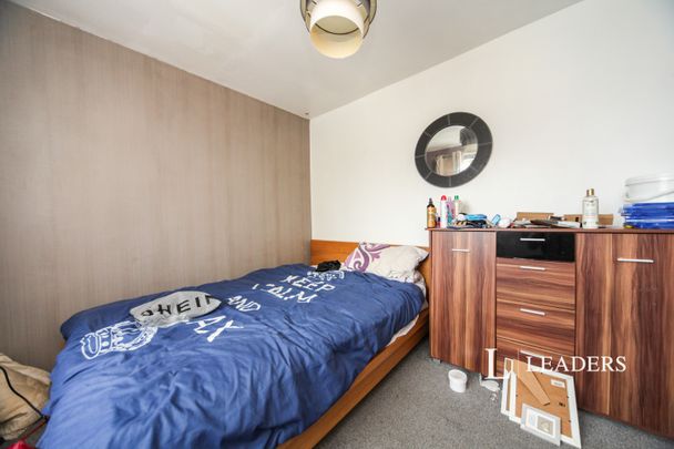 1 bedroom room to rent Binder Close - Photo 1