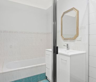 Stylish townhouse - Photo 4