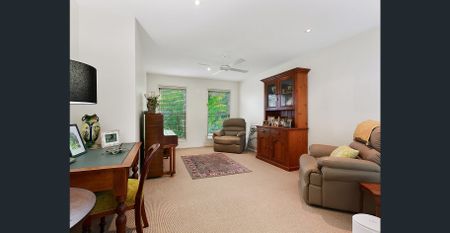 Spacious Family Home in Central Pelican Waters - Photo 5