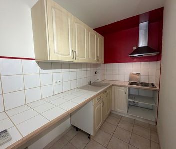 Location Appartement 2 pièces 48m² TOULON 83200 - Photo 4