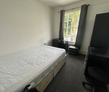 Room in a Shared Flat, Rock Street, BN2 - Photo 5