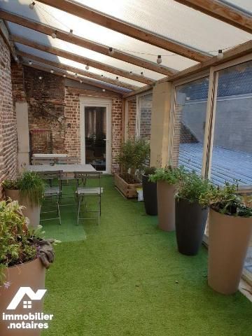 Sur la Grand-Place de CASSEL, un appartement de type 4 au 2ème étage en duplex comprenant: Une... - Photo 5