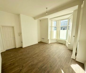 3 bedroom apartment to rent - Photo 5