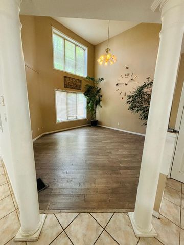 For Lease - 65 Periwinkle Way, Guelph, Ontario - Photo 2