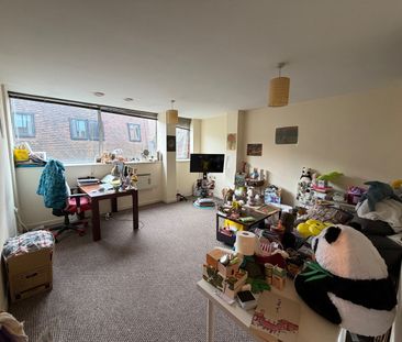 1 Bed Flat, Westside One, B1 - Photo 1