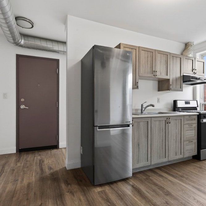 For Lease - 433 Barton Street Unit# 202, Hamilton, Ontario - Photo 1