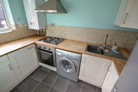 1 bedroom flat to rent - Photo 5