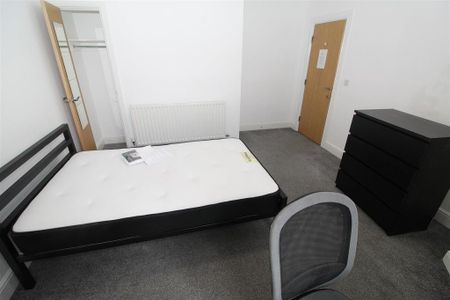 7 bedroom house to rent - Photo 2