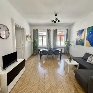 MÖBLIERTE 4-ZIMMER WOHNUNG IN TOP-LAGE - Photo 2
