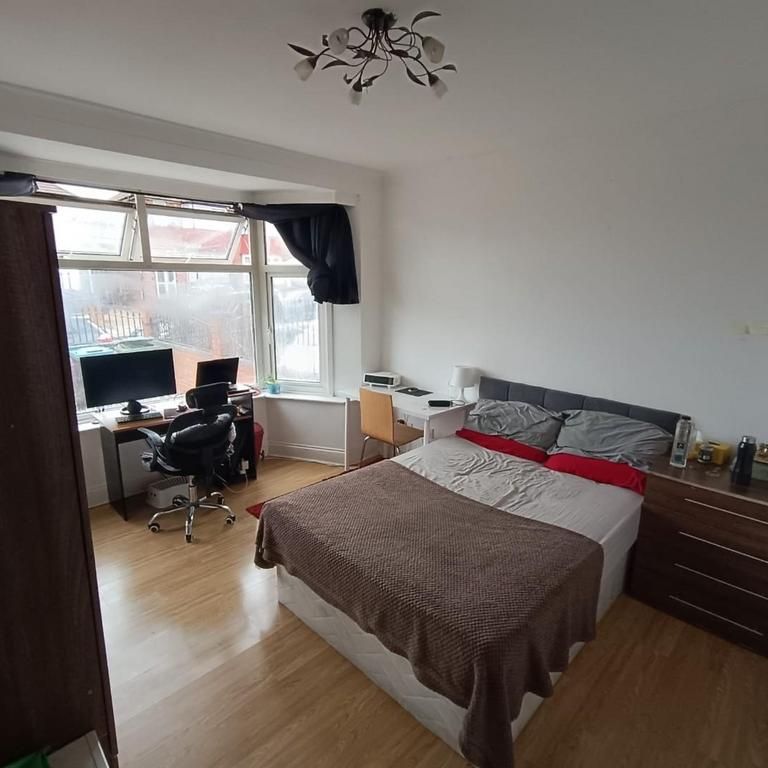 7 bedroom house share to rent - Photo 1