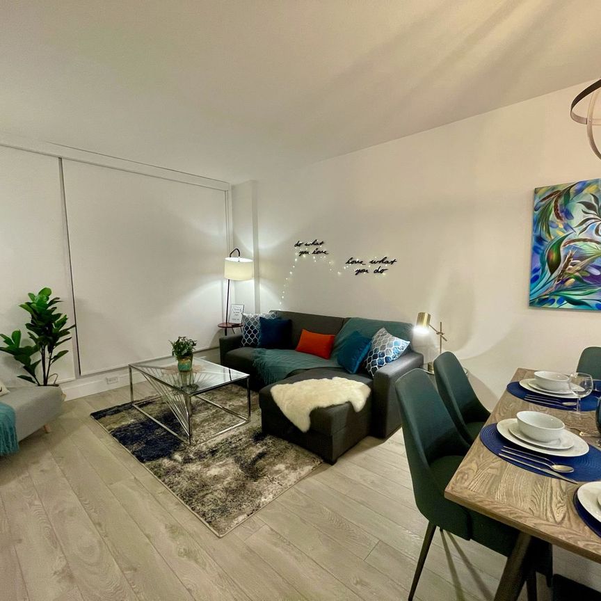 2 bed + den/2 bath at Ellis Parc - Photo 1