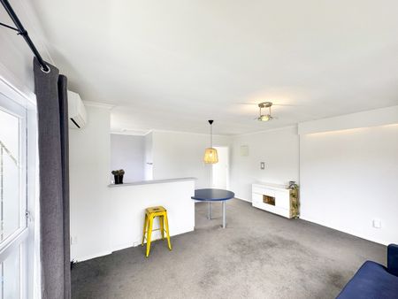 Woburn Apartment - Photo 4