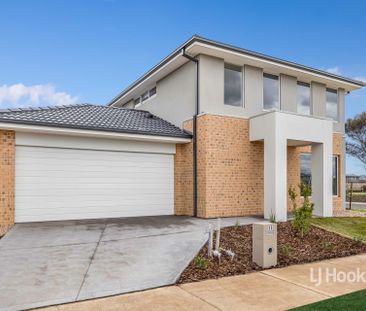 35 Portulaca Avenue, Manor Lakes VIC, Belconnen - Photo 6